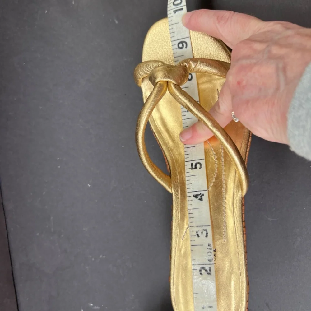 Gold Kate Spade sandals - Picture 8 of 11